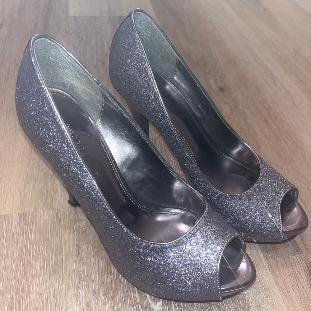 Jacqueline Ferrar Women’s Silver Sparkle Peep Toe Heels Size 8 1/2